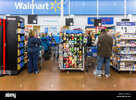 checkout-line-walmart-store-pasco-washington-state-usa-FB857P.jpg