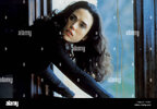 release-date-dec-13-2001-movie-title-a-beautiful-mind-studio-universal-F6H085.jpg