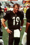 10-cap-rooney-dennis-quaid-any-given-sunday_pg_600_nzkgf5.jpg